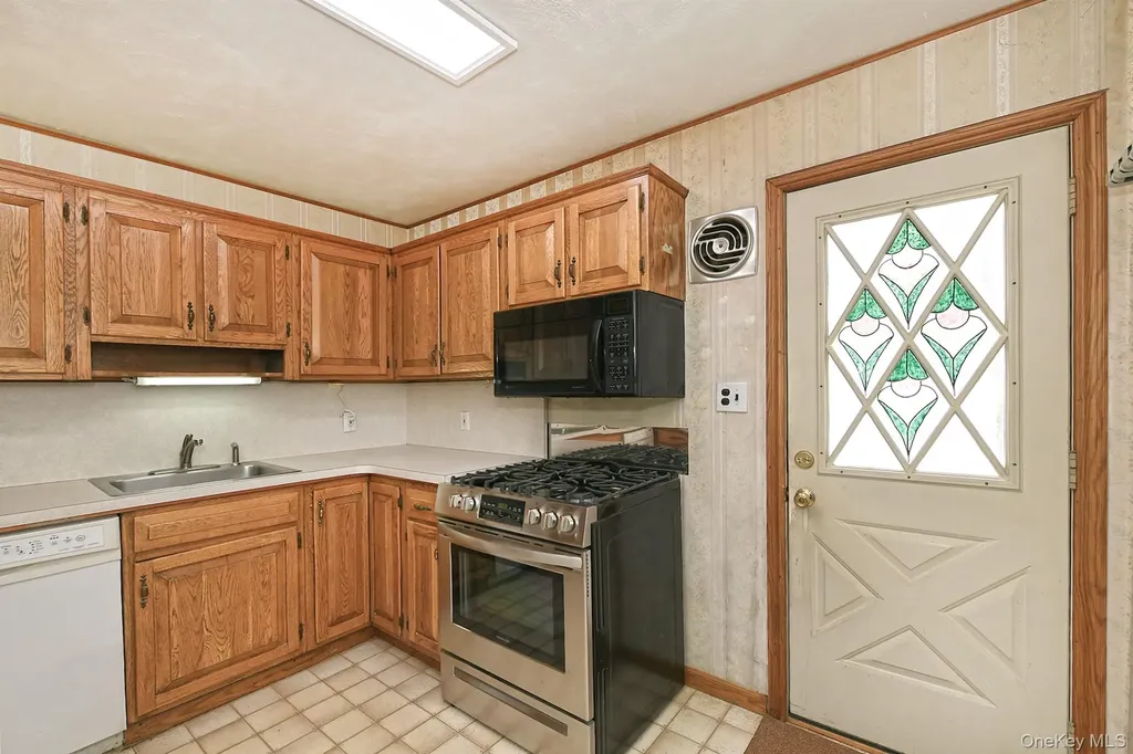 481 Leonard Boulevard New Hyde Park NY 11040