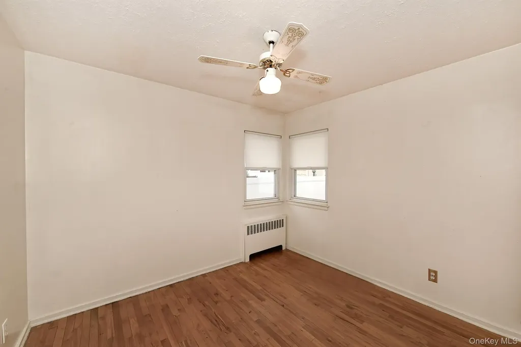 481 Leonard Boulevard New Hyde Park NY 11040