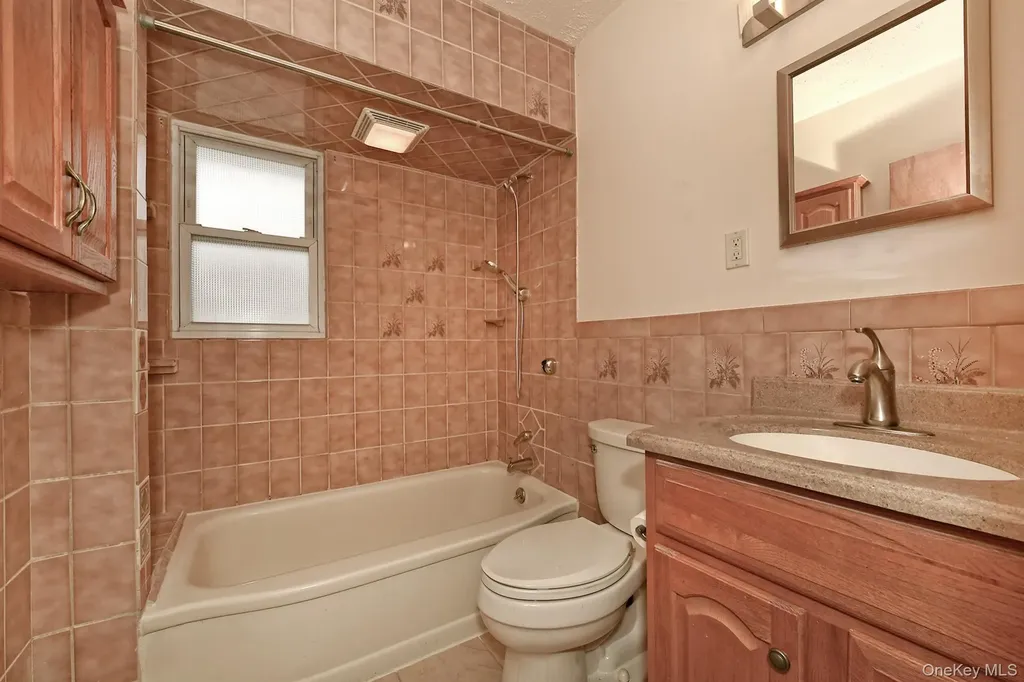 481 Leonard Boulevard New Hyde Park NY 11040