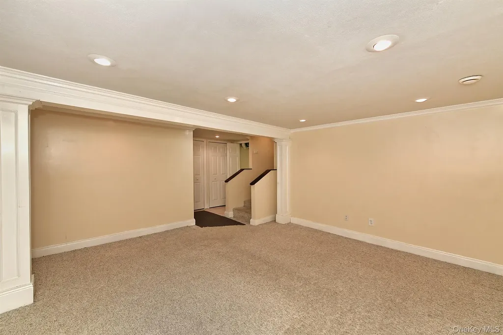 481 Leonard Boulevard New Hyde Park NY 11040