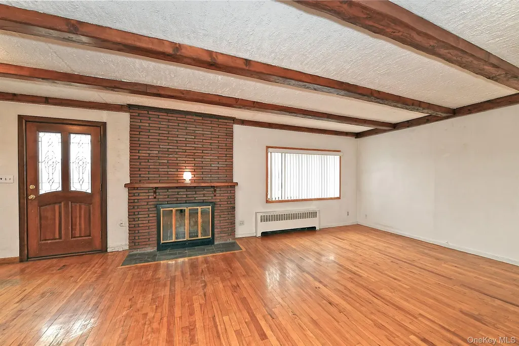 481 Leonard Boulevard New Hyde Park NY 11040