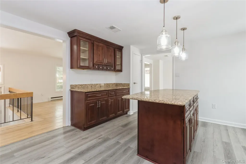 20 Lake Road Mahopac NY 10541