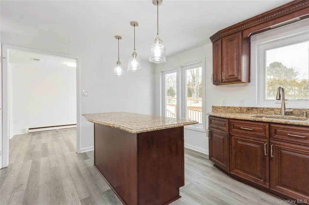 20 Lake Road Mahopac NY 10541
