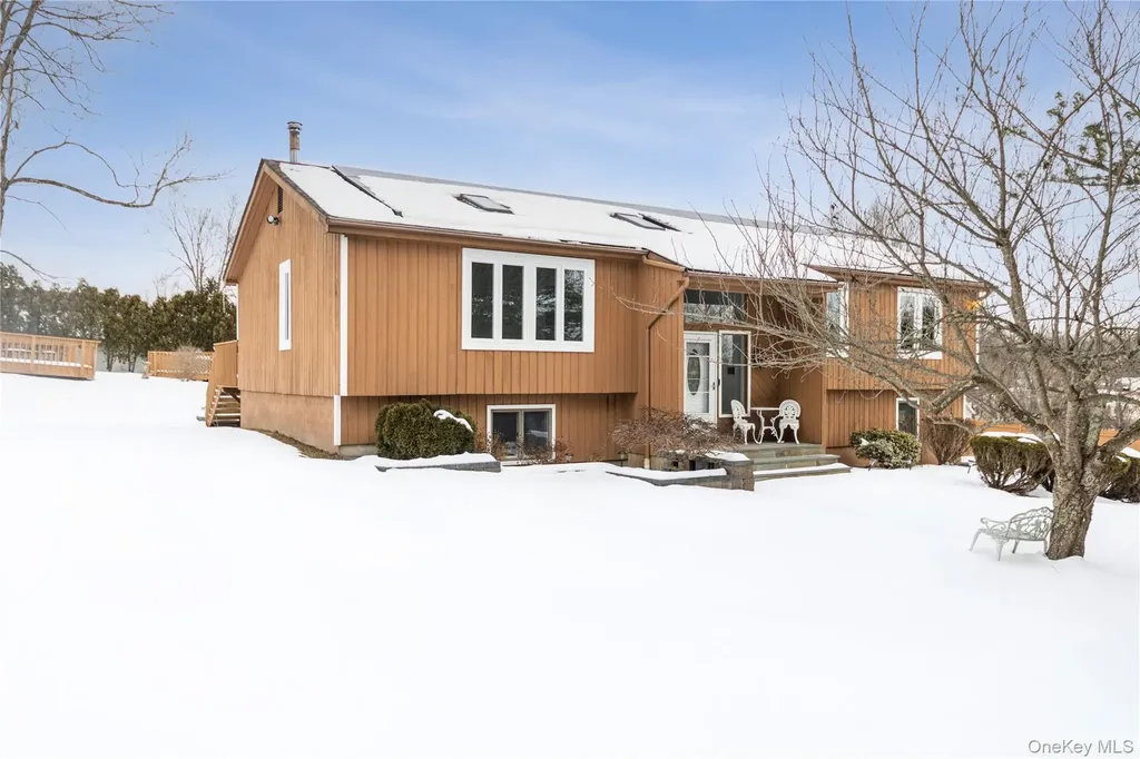20 Lake Road Mahopac NY 10541