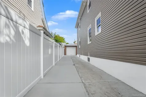 116-39 Newburg Street Saint Albans NY 11412