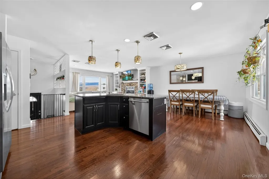 1076 Hoagerburgh Road Wallkill NY 12589