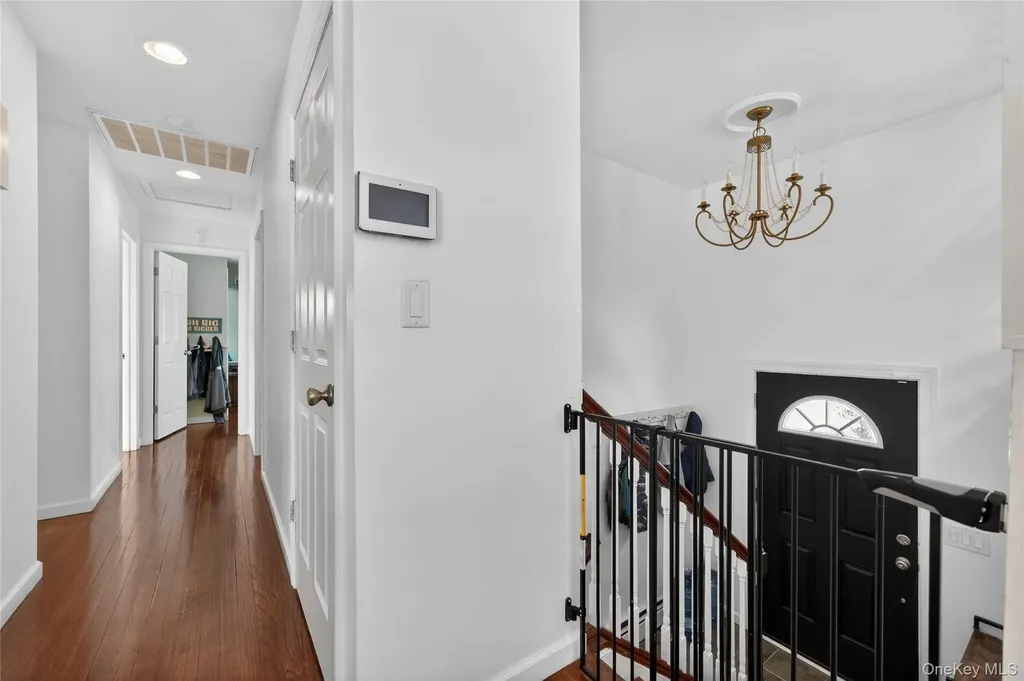 1076 Hoagerburgh Road Wallkill NY 12589