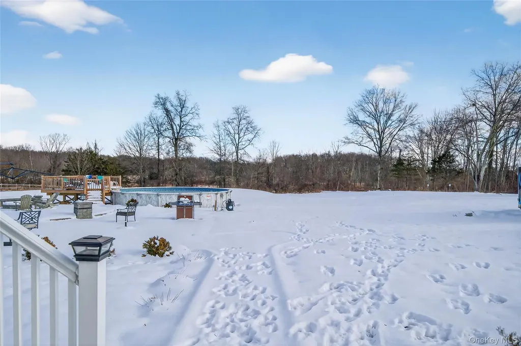 1076 Hoagerburgh Road Wallkill NY 12589
