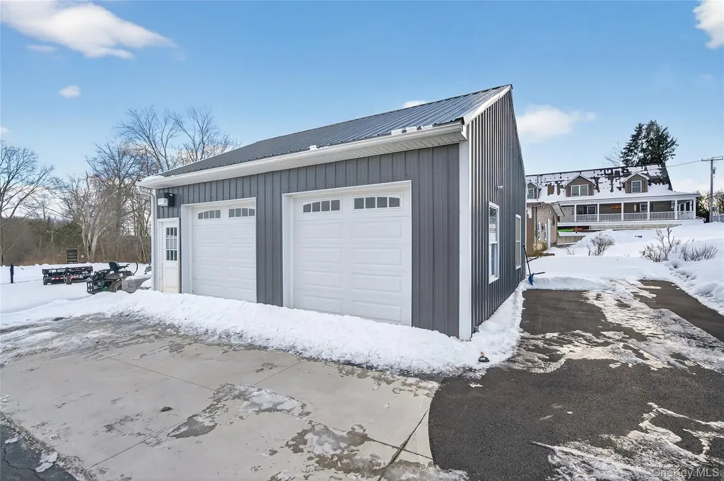 1076 Hoagerburgh Road Wallkill NY 12589
