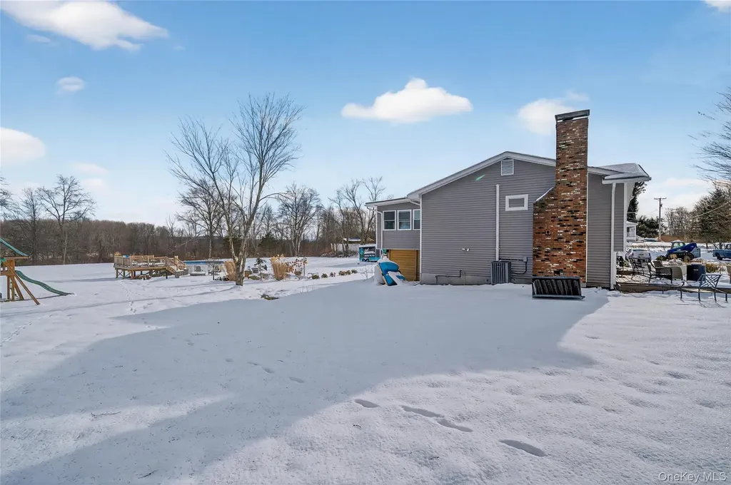 1076 Hoagerburgh Road Wallkill NY 12589