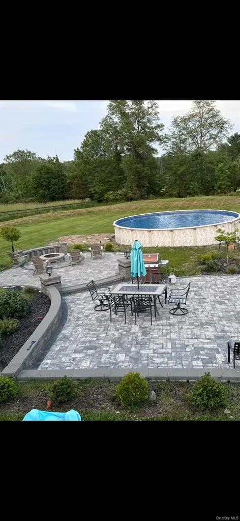 1076 Hoagerburgh Road Wallkill NY 12589