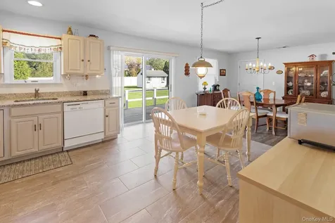 72 Josica Drive Aquebogue NY 11901