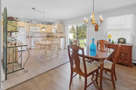 72 Josica Drive Aquebogue NY 11901