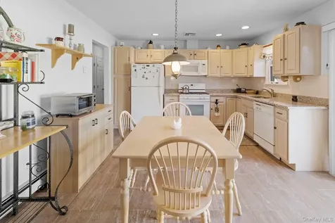 72 Josica Drive Aquebogue NY 11901