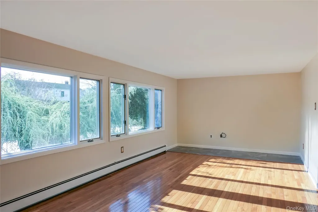 10 Marie Crescent East Patchogue NY 11772