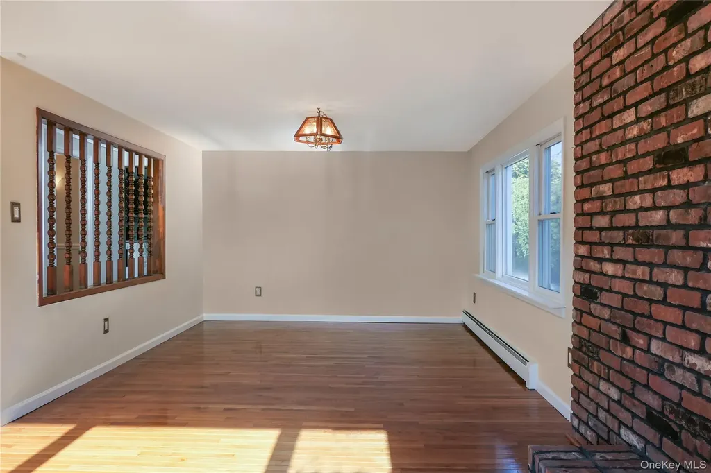 10 Marie Crescent East Patchogue NY 11772