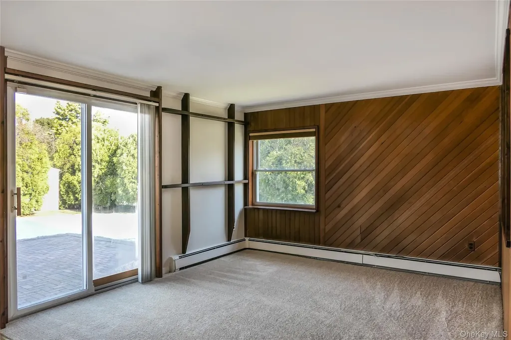 10 Marie Crescent East Patchogue NY 11772