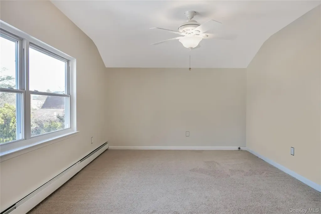 10 Marie Crescent East Patchogue NY 11772