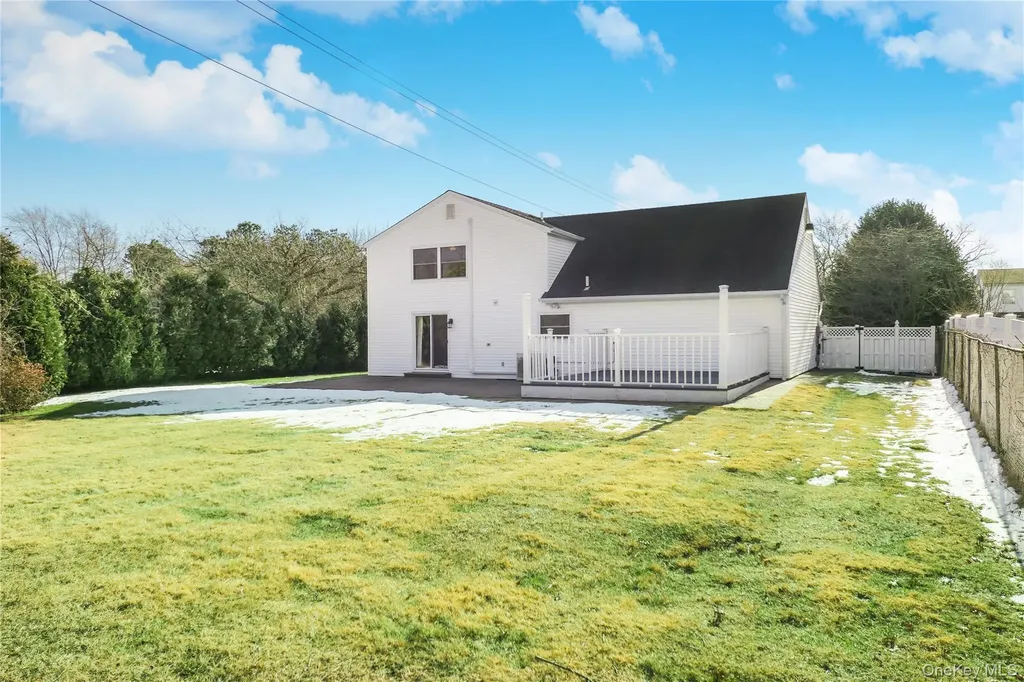 10 Marie Crescent East Patchogue NY 11772
