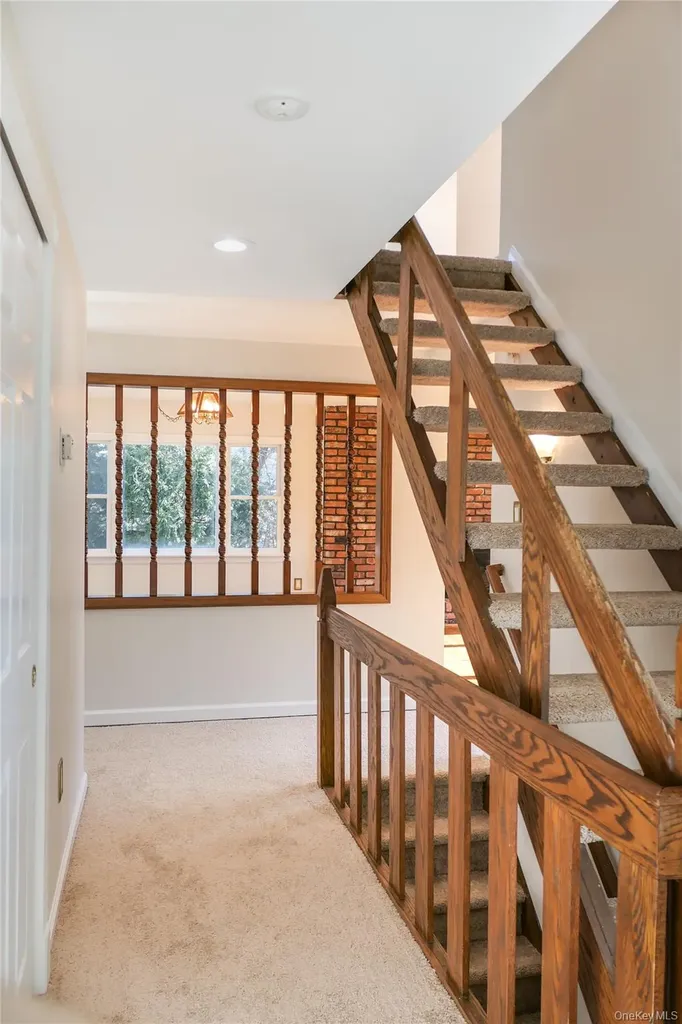 10 Marie Crescent East Patchogue NY 11772