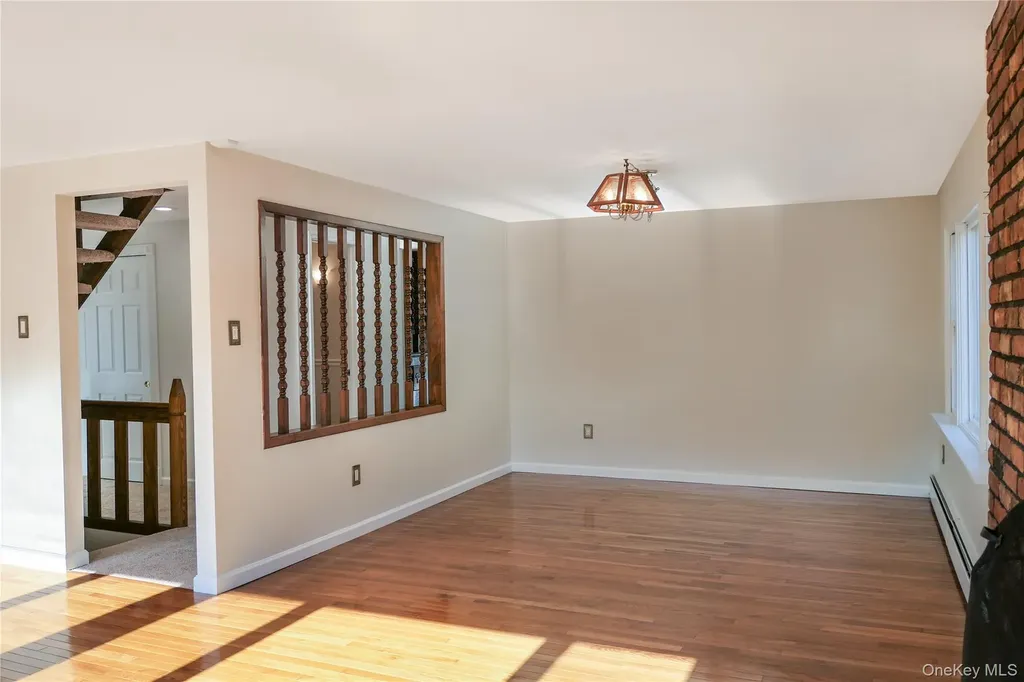 10 Marie Crescent East Patchogue NY 11772