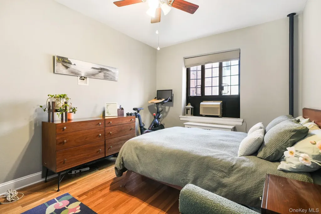 45 Pondfield Road W Bronxville NY 10708