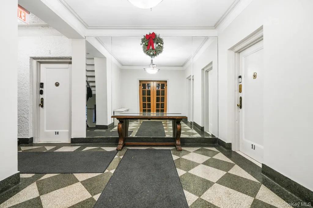 45 Pondfield Road W Bronxville NY 10708