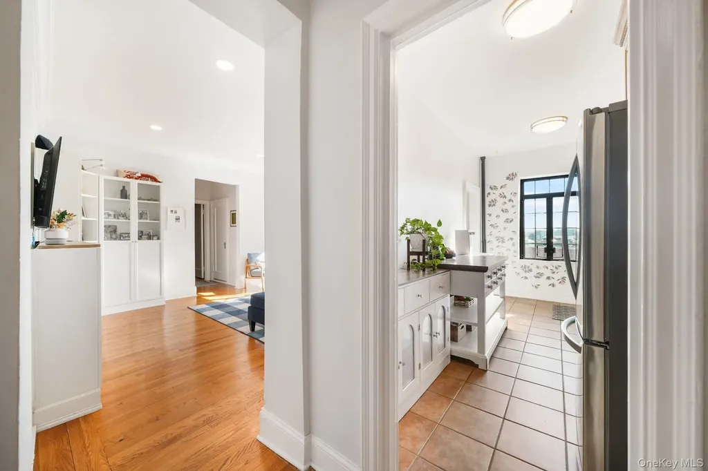 45 Pondfield Road W Bronxville NY 10708