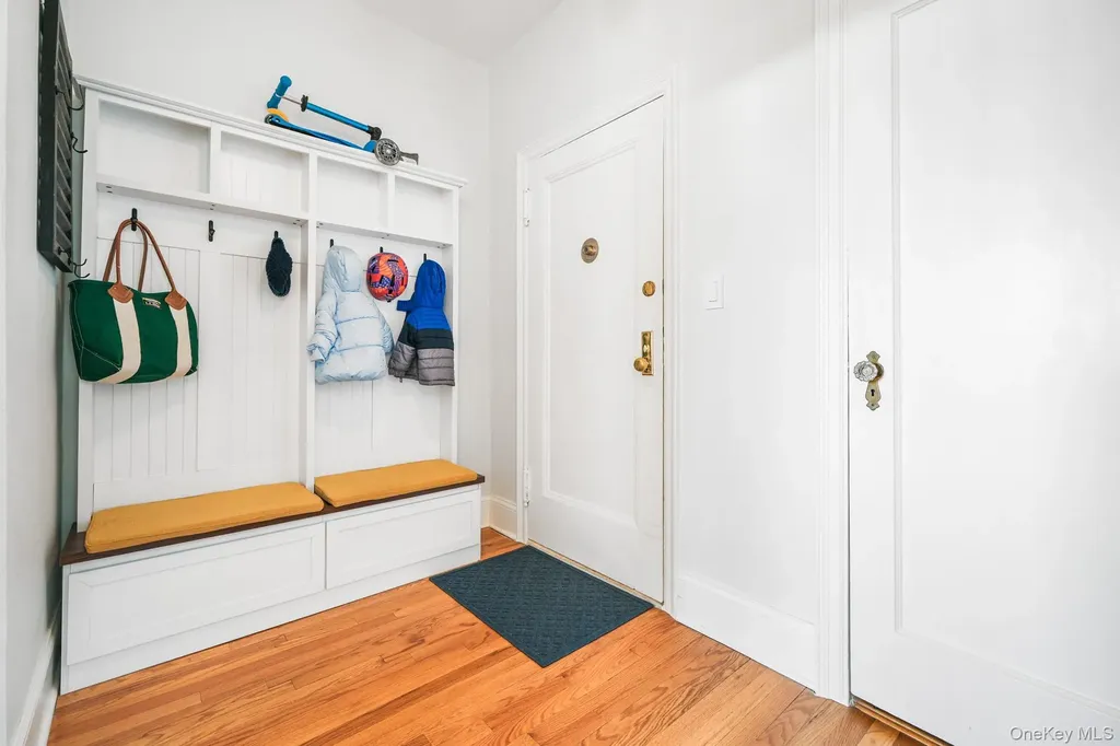 45 Pondfield Road W Bronxville NY 10708