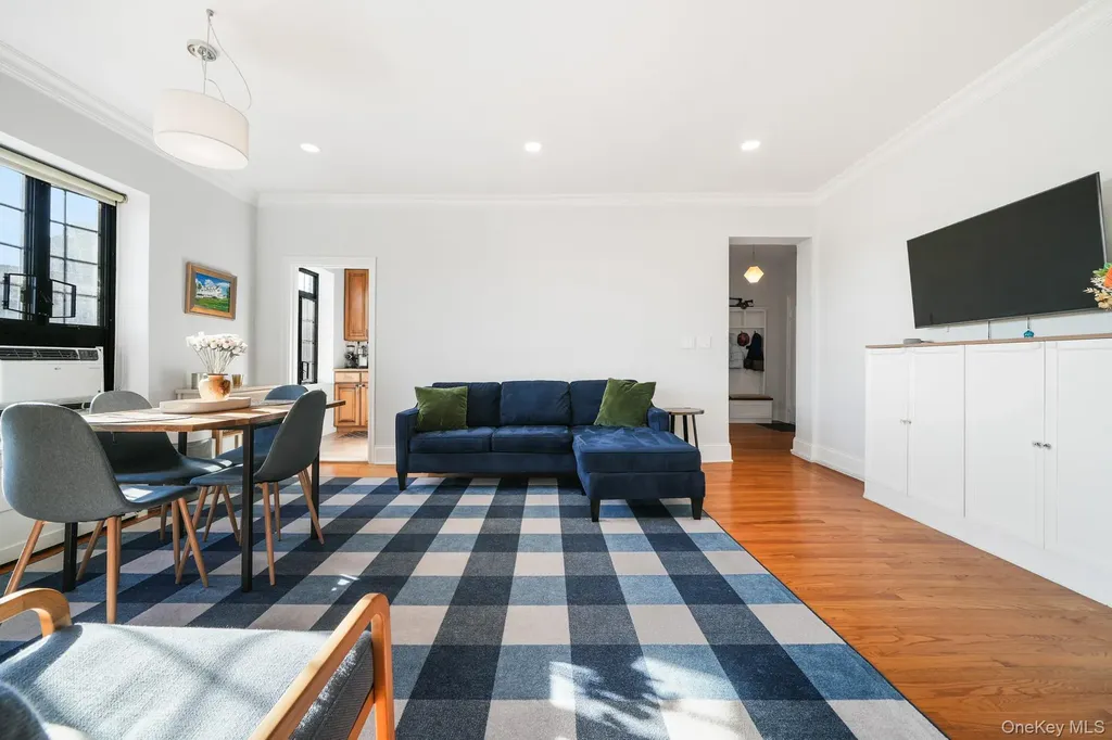 45 Pondfield Road W Bronxville NY 10708