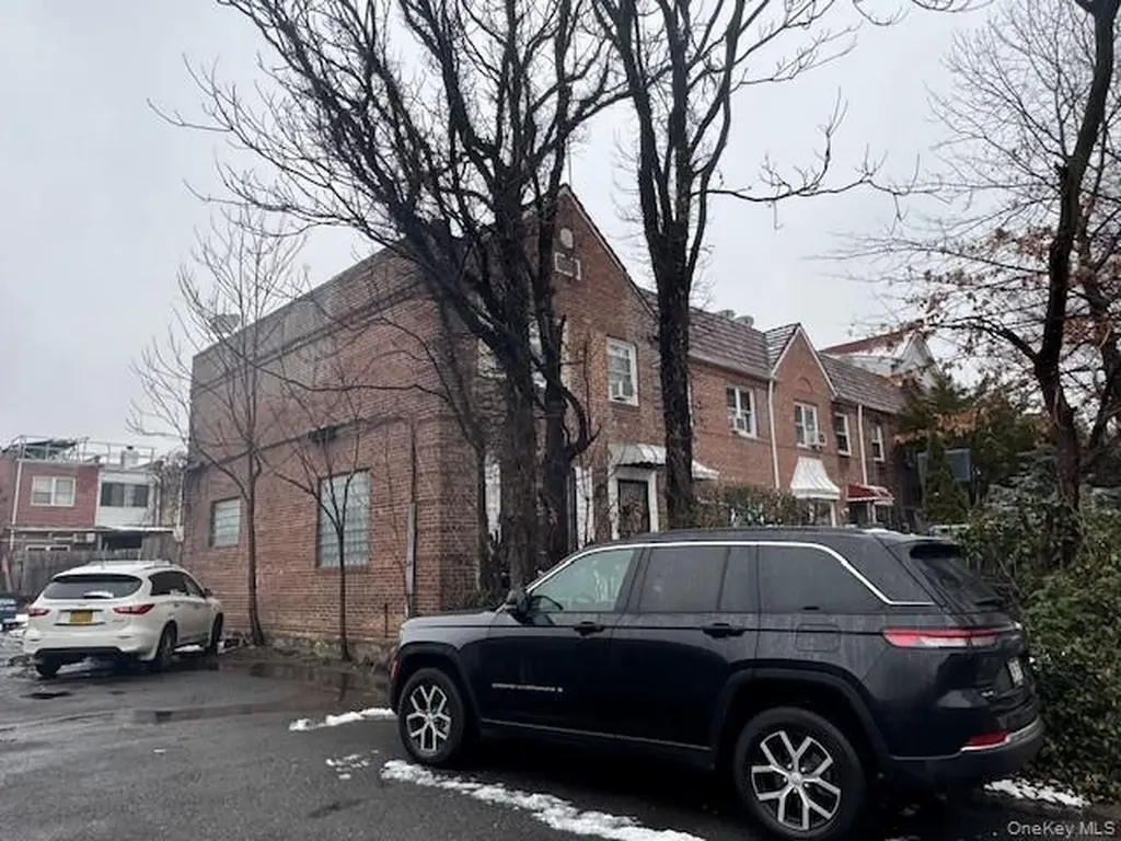 14411 75th Avenue Flushing NY 11367