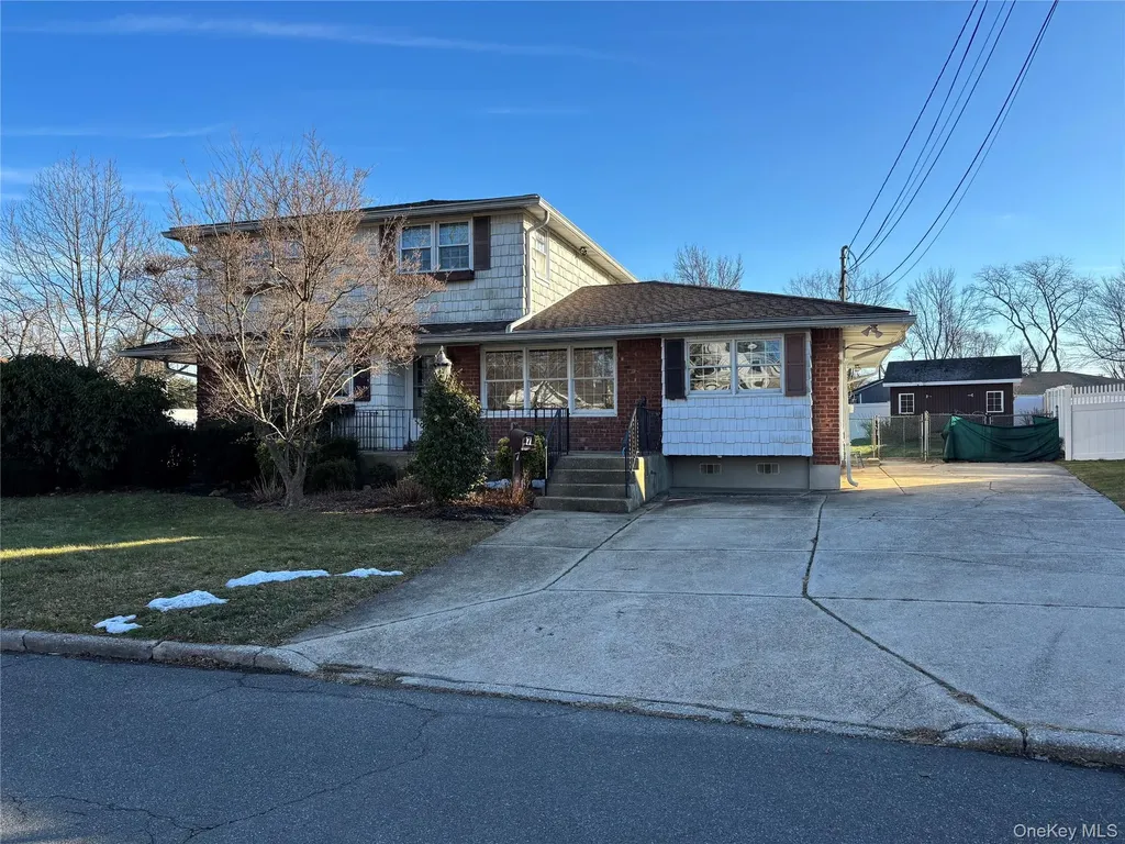 7 Romeo Lane Commack NY 11725
