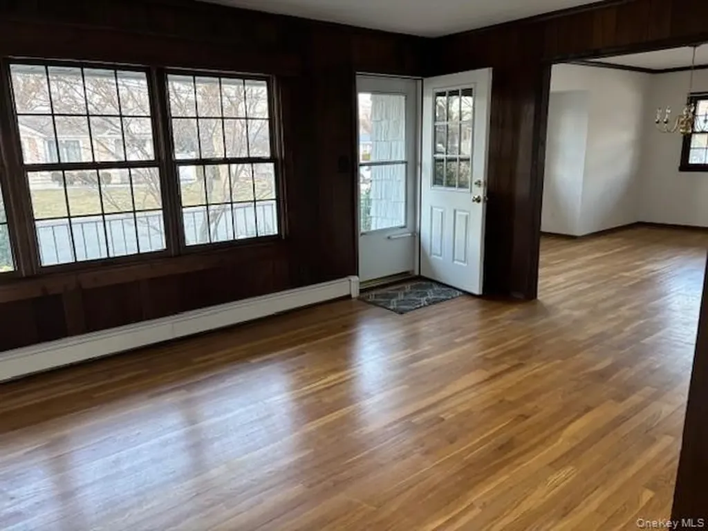 7 Romeo Lane Commack NY 11725