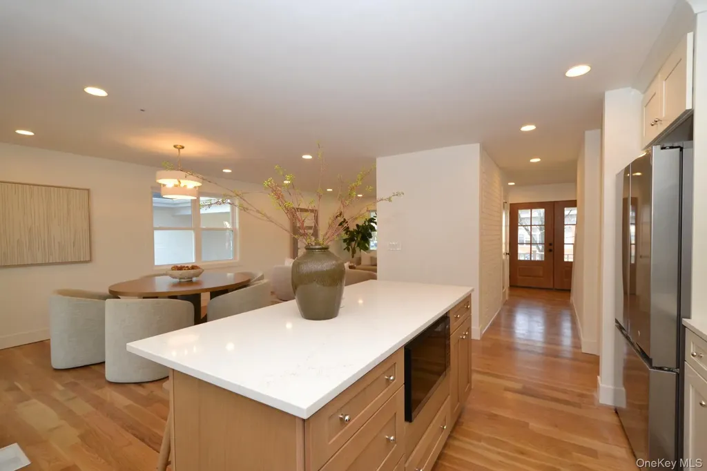 188 Ralph Avenue Babylon NY 11702