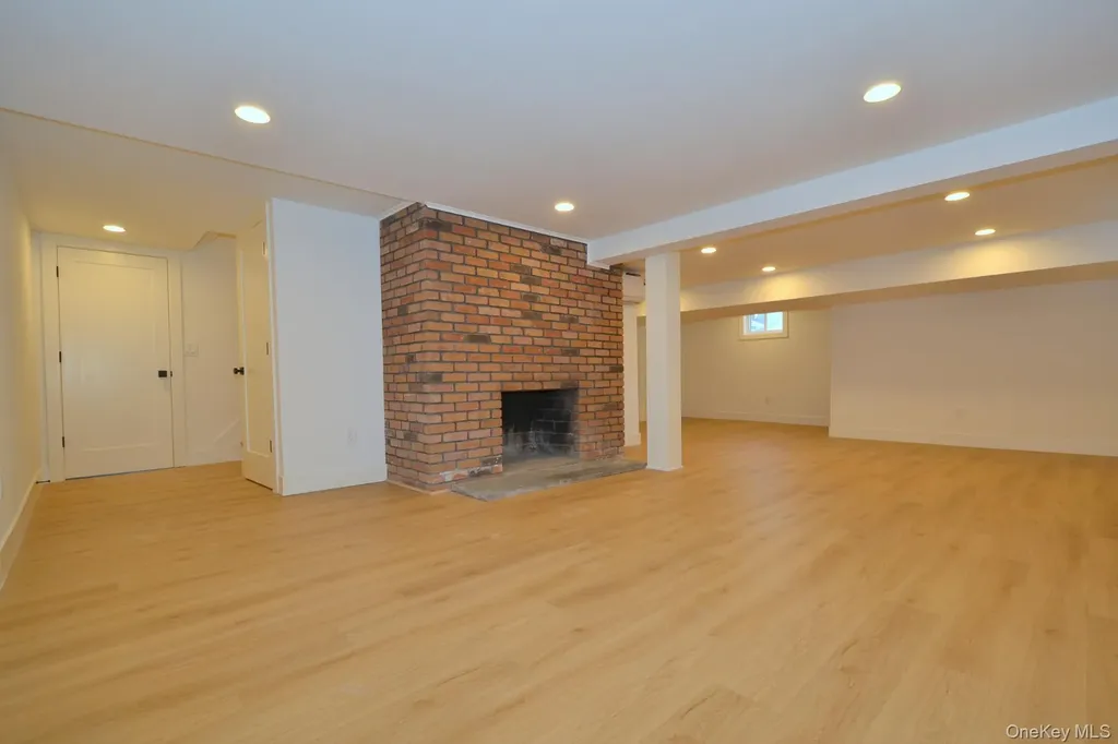 188 Ralph Avenue Babylon NY 11702