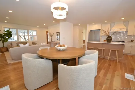 188 Ralph Avenue Babylon NY 11702