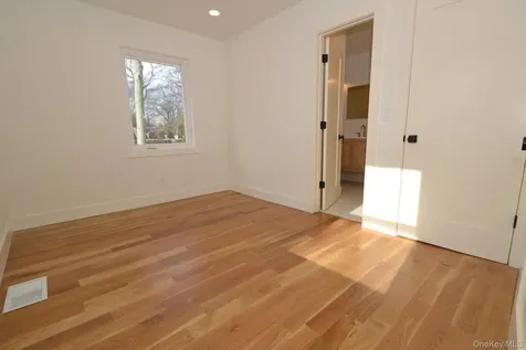 188 Ralph Avenue Babylon NY 11702