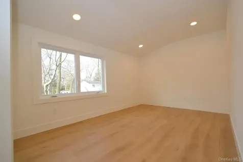 188 Ralph Avenue Babylon NY 11702