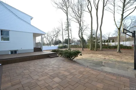 188 Ralph Avenue Babylon NY 11702