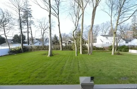 188 Ralph Avenue Babylon NY 11702