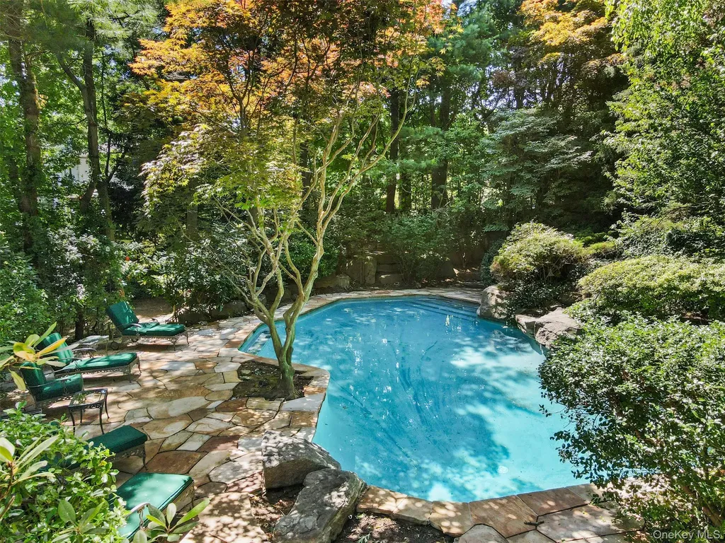 49 Moore Road Bronxville NY 10708
