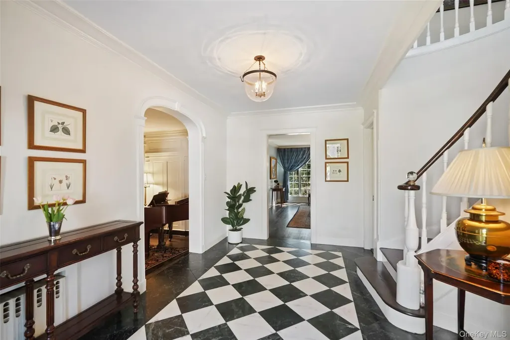 49 Moore Road Bronxville NY 10708
