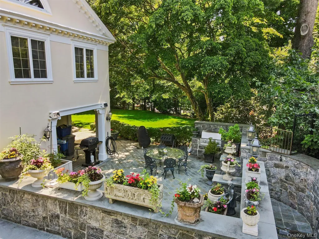 49 Moore Road Bronxville NY 10708