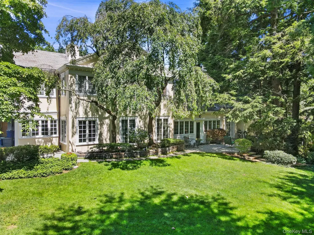 49 Moore Road Bronxville NY 10708