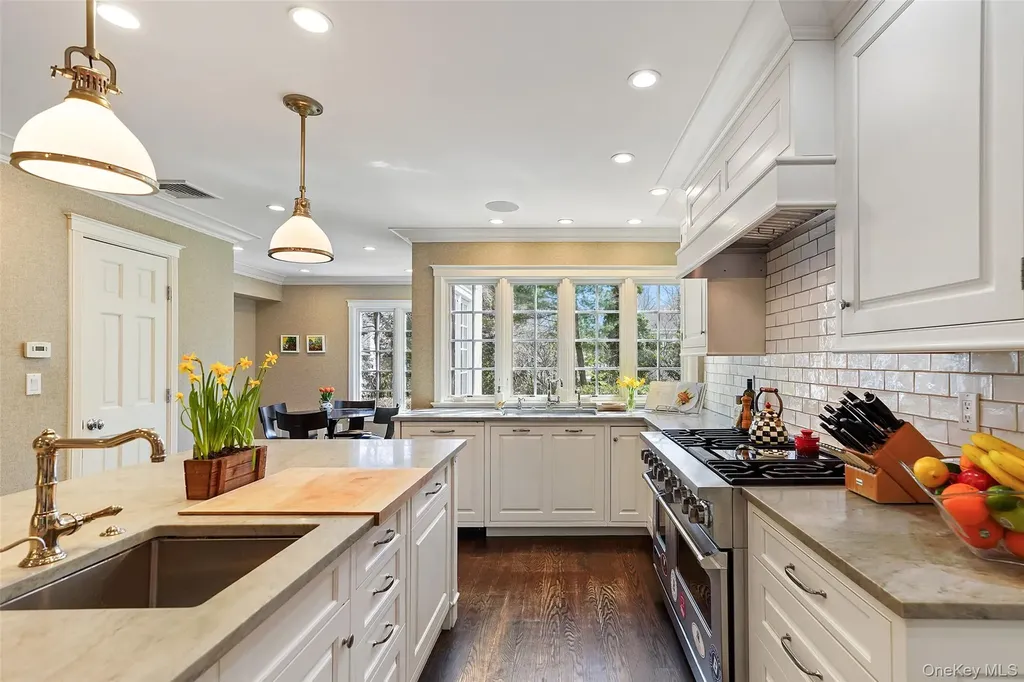 49 Moore Road Bronxville NY 10708