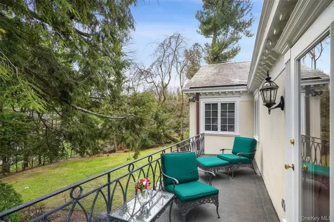 49 Moore Road Bronxville NY 10708