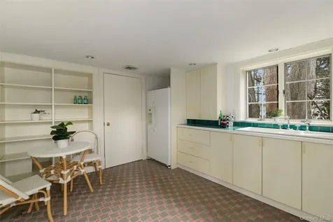 49 Moore Road Bronxville NY 10708