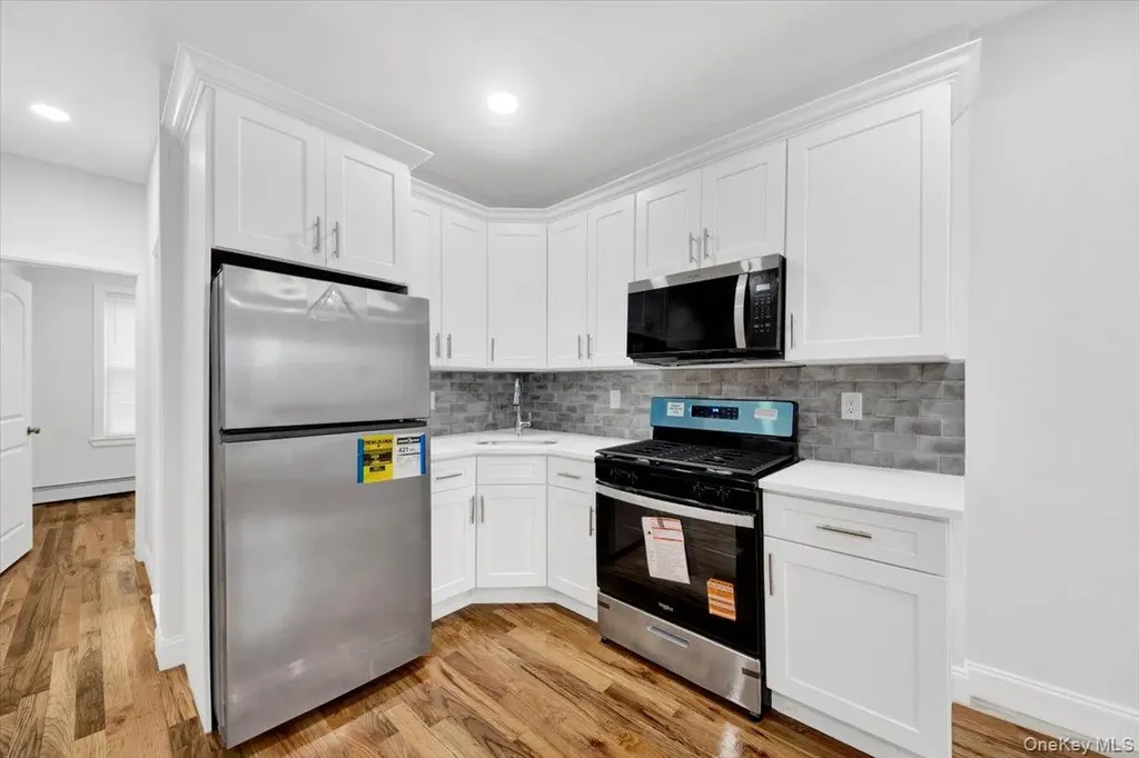 2886 Randall Avenue Bronx NY 10465
