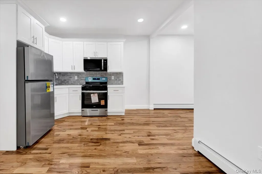 2886 Randall Avenue Bronx NY 10465