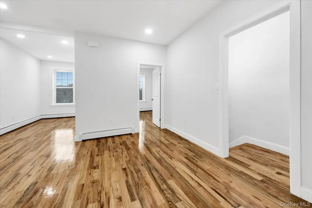 2886 Randall Avenue Bronx NY 10465